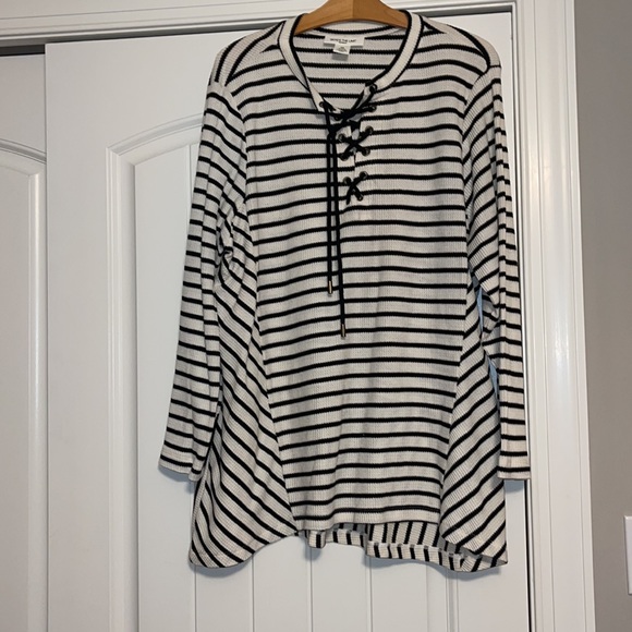 Skyes The Limit Size 3x Black and White Sweater - Picture 1 of 3